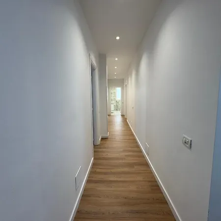 Our Apartment, Center Of Διαμέρισμα