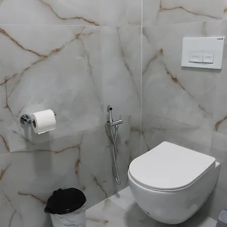 Our Apartment, Center Of דירה טיראנה