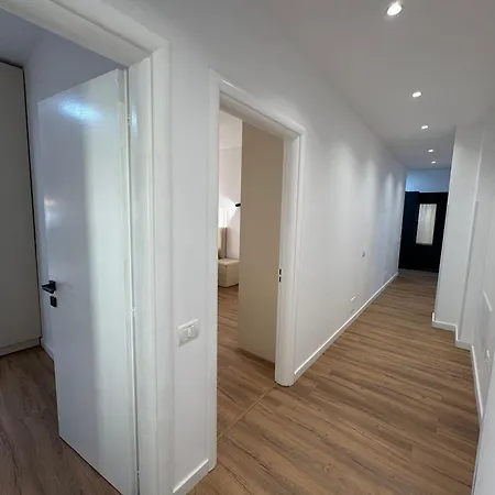 Our Apartment, Center Of 아파트 티라나