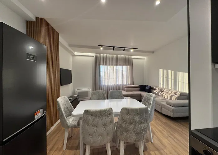 Our Apartment, Center Of טיראנה