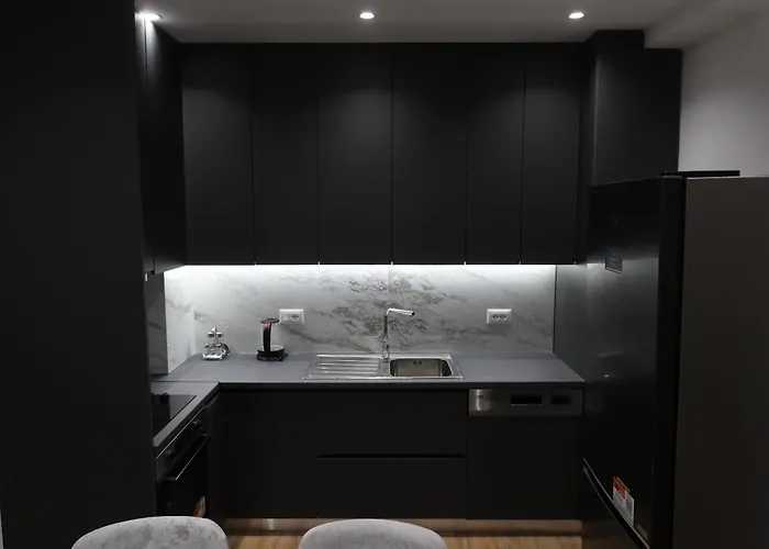 アパート Our Apartment, Center Of *