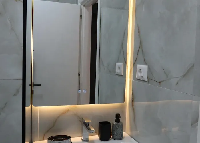 דירה Our Apartment, Center Of *